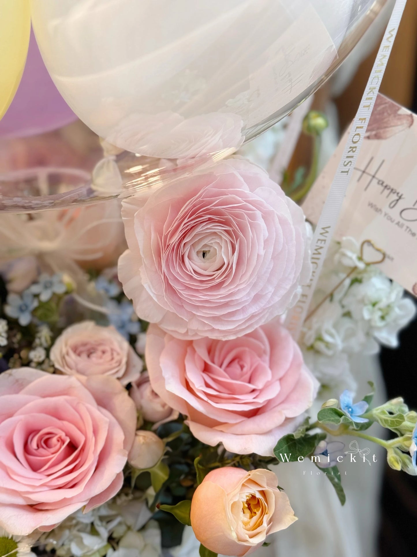 Sylvia丨Fresh Flower Box With Balloon