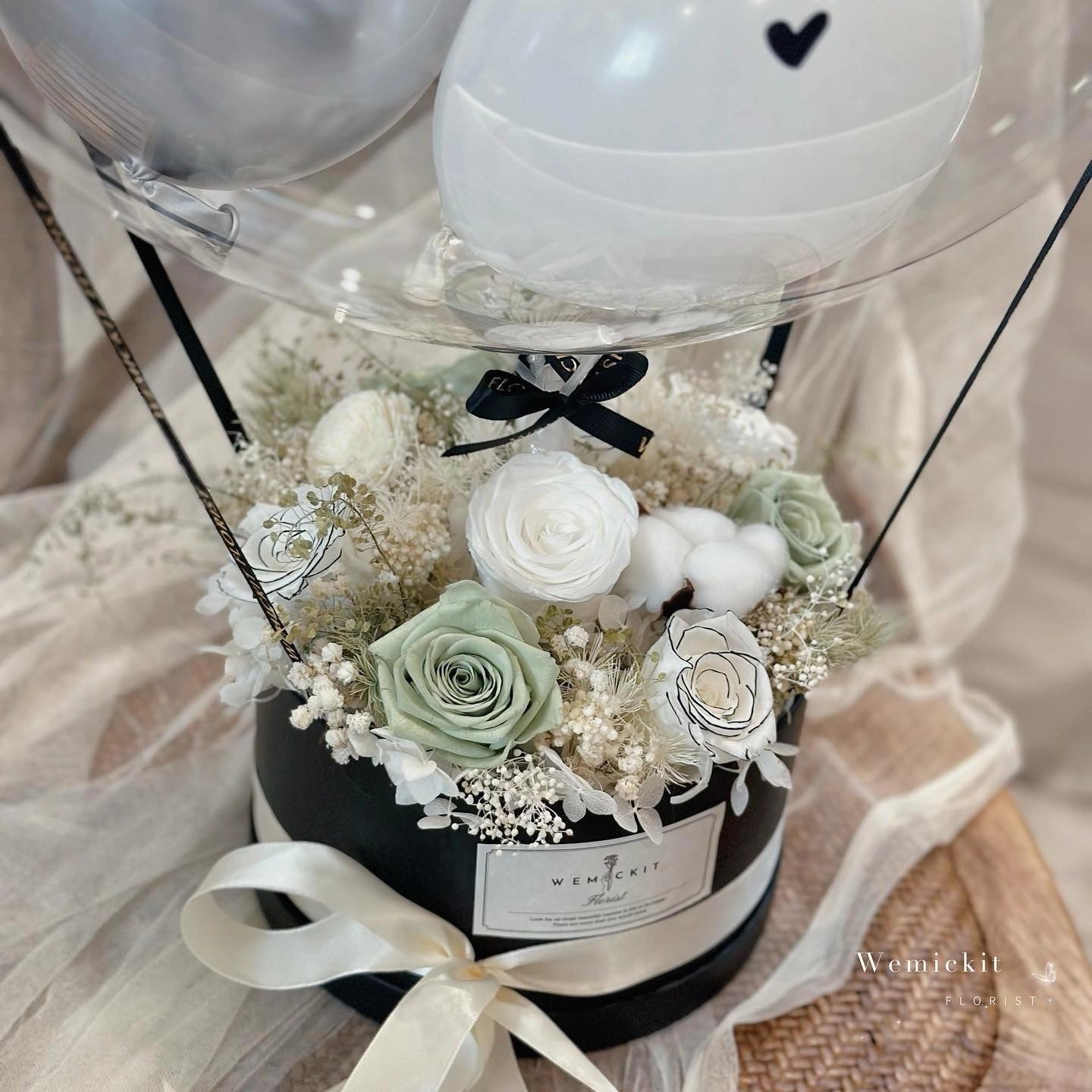 Forest mood | Perserved Flower Box with Balloon