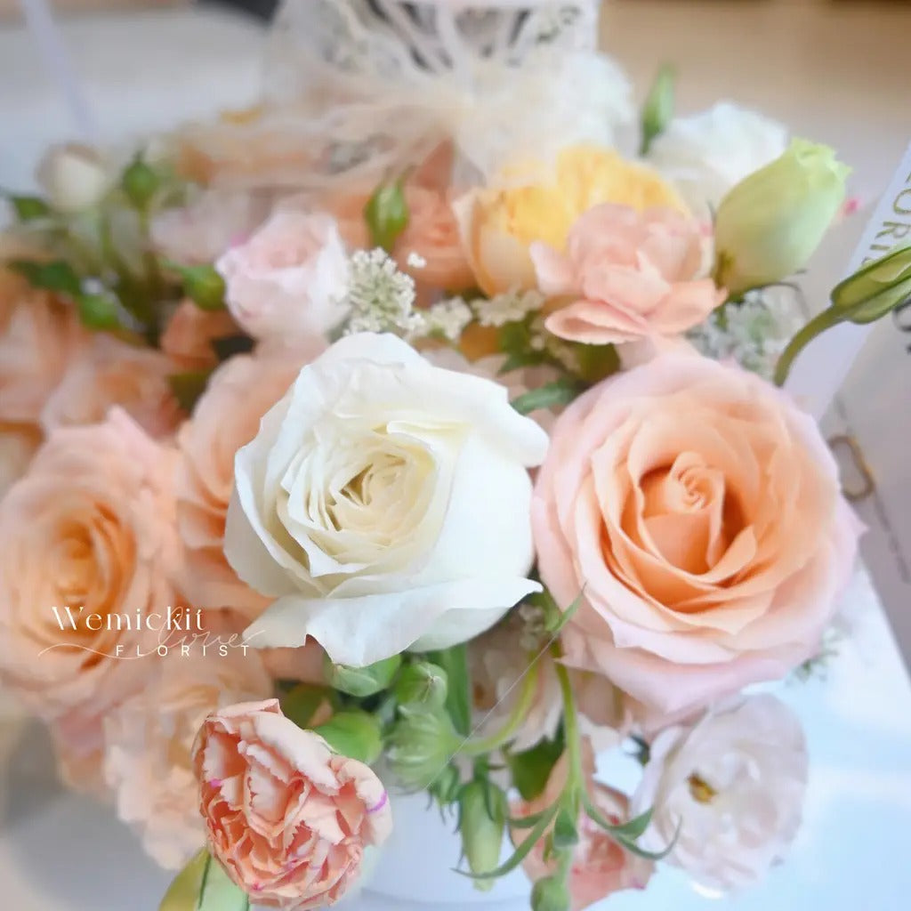 Pale Peach | Preserved Flower Box with Balloon