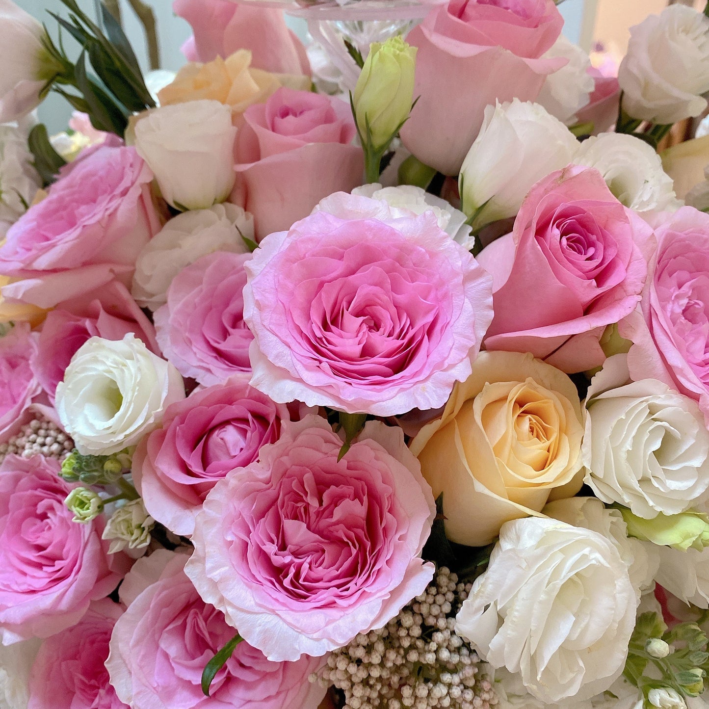 Bubblegum丨40 Stems Fresh Flower Box With Balloon