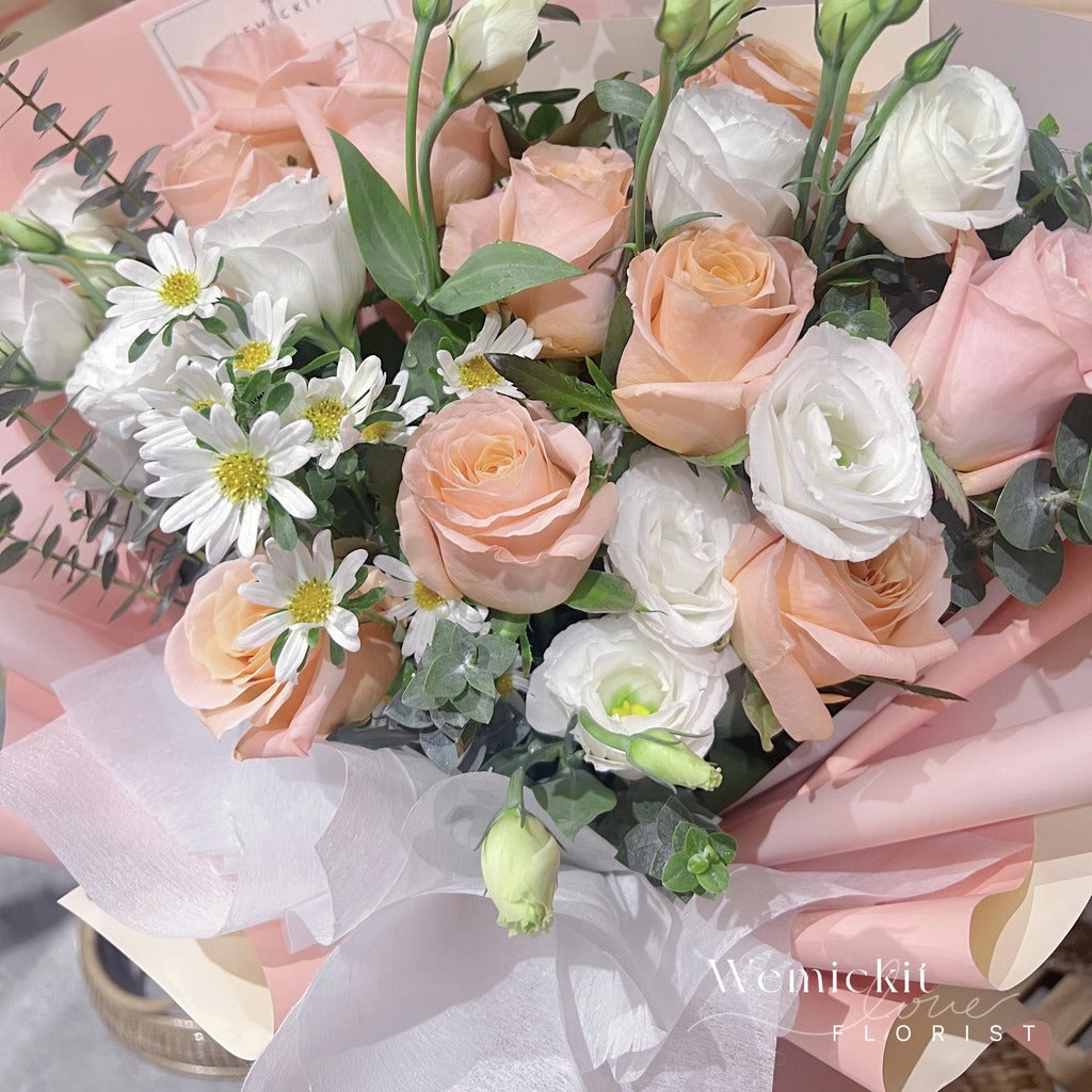 Blanche Flower Bouquet