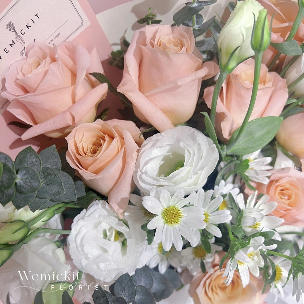 Blanche Flower Bouquet