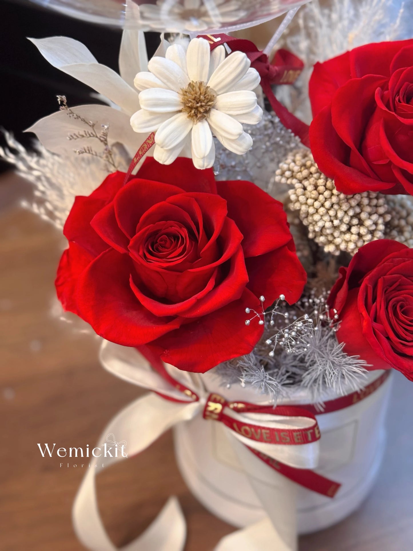 Amanda丨Preserved Flower Box With Balloon