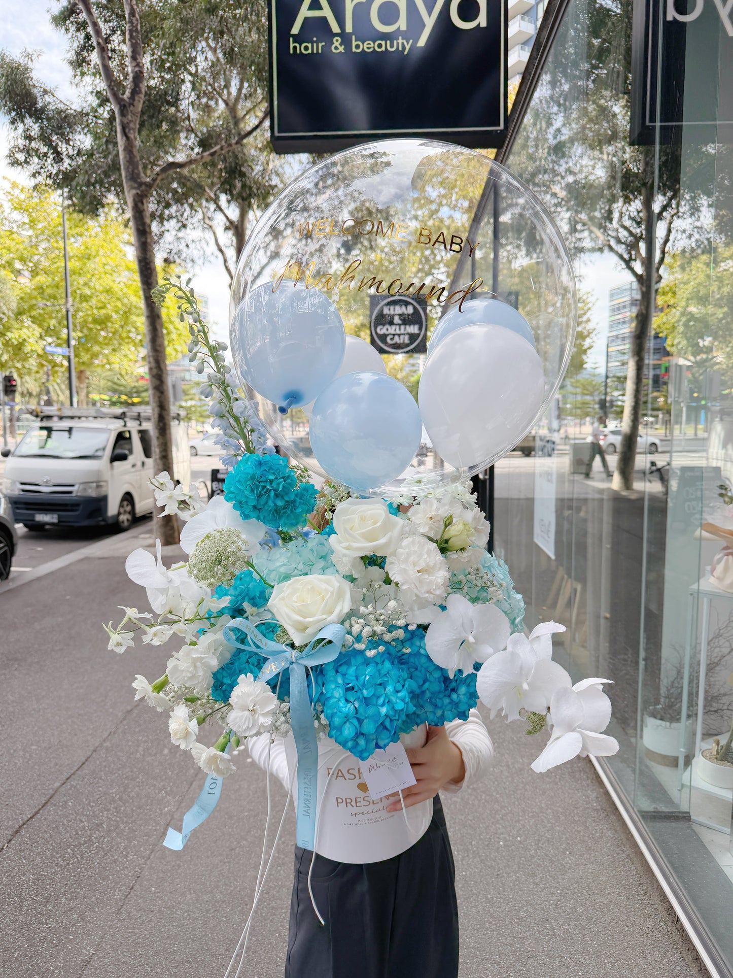 Hoshino | Fresh Flower Box With Balloon