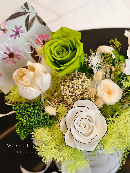 Eudora丨Preserved Flower Box WEMICKIT - Melbourne Floral Arrangement