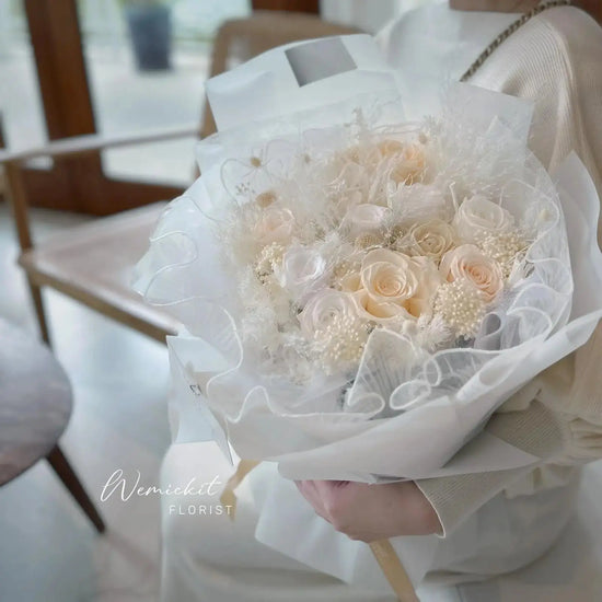 First Love - White丨Preserved Flower Bouquet WEMICKIT - Melbourne Floral Arrangement
