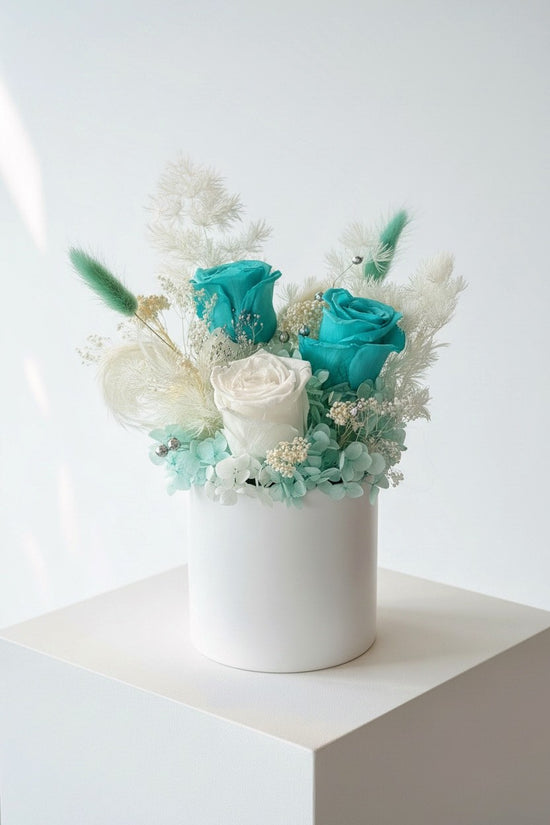 Snow Tiffany - Everlasting Preserved Flower in Vase