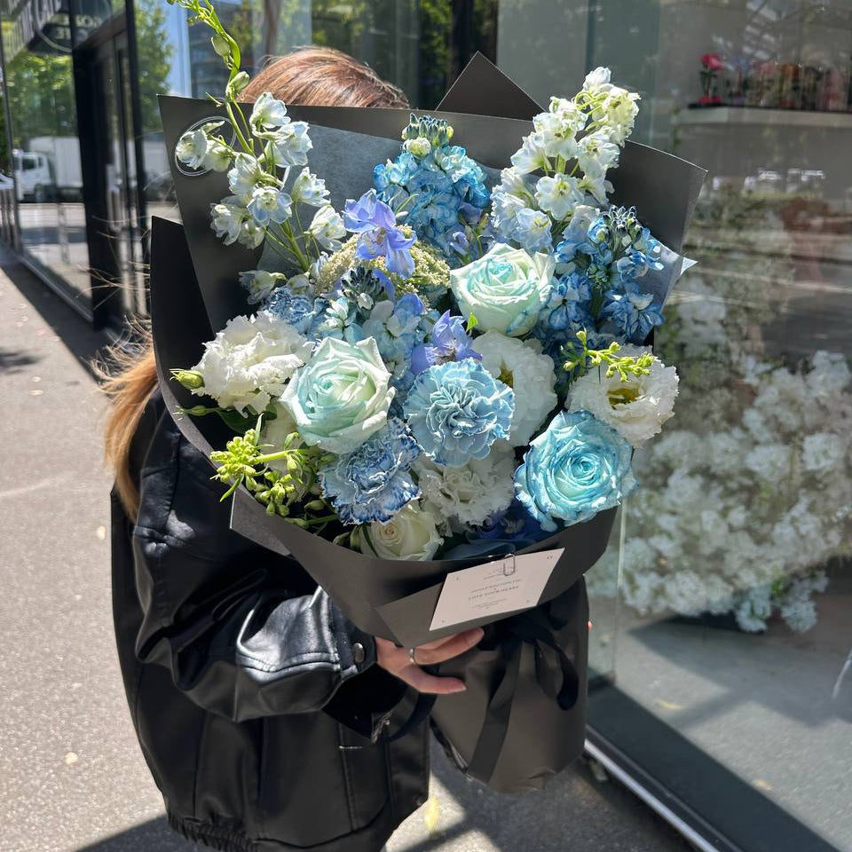Blue Skyla | Fresh Flower Bouquet