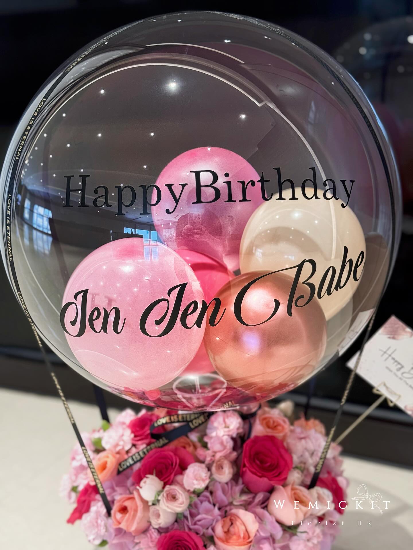 Scarlet | Fresh Flower Box with Balloon