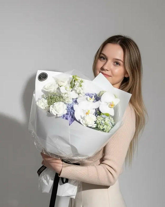 Laurea | Fresh Flower Bouquet WEMICKIT - Melbourne Flower Delivery