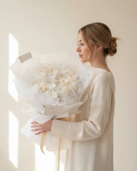 First Love - White丨Preserved Flower Bouquet WEMICKIT - Melbourne Floral Arrangement