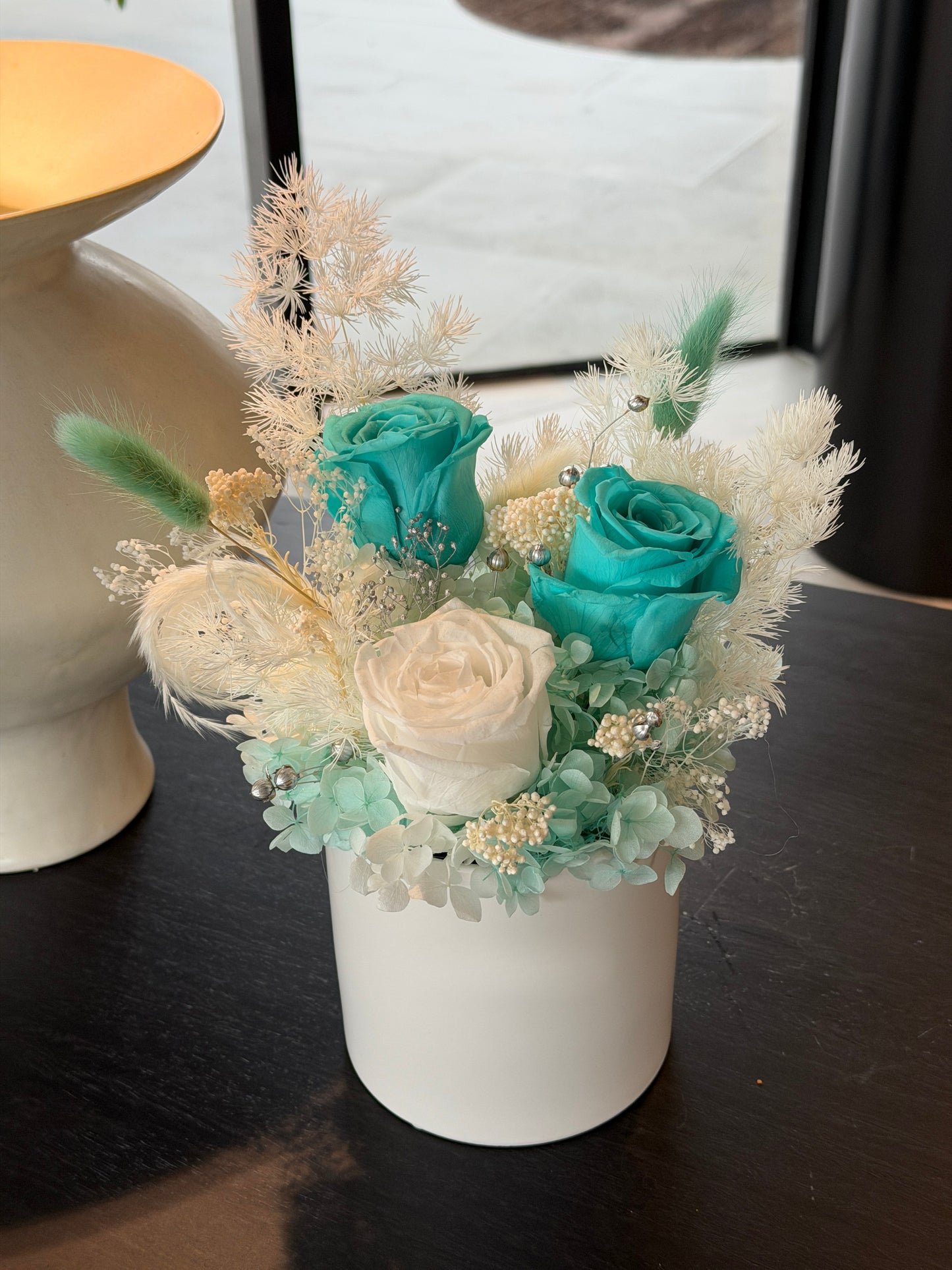 Snow Tiffany - Everlasting Preserved Flower in Vase