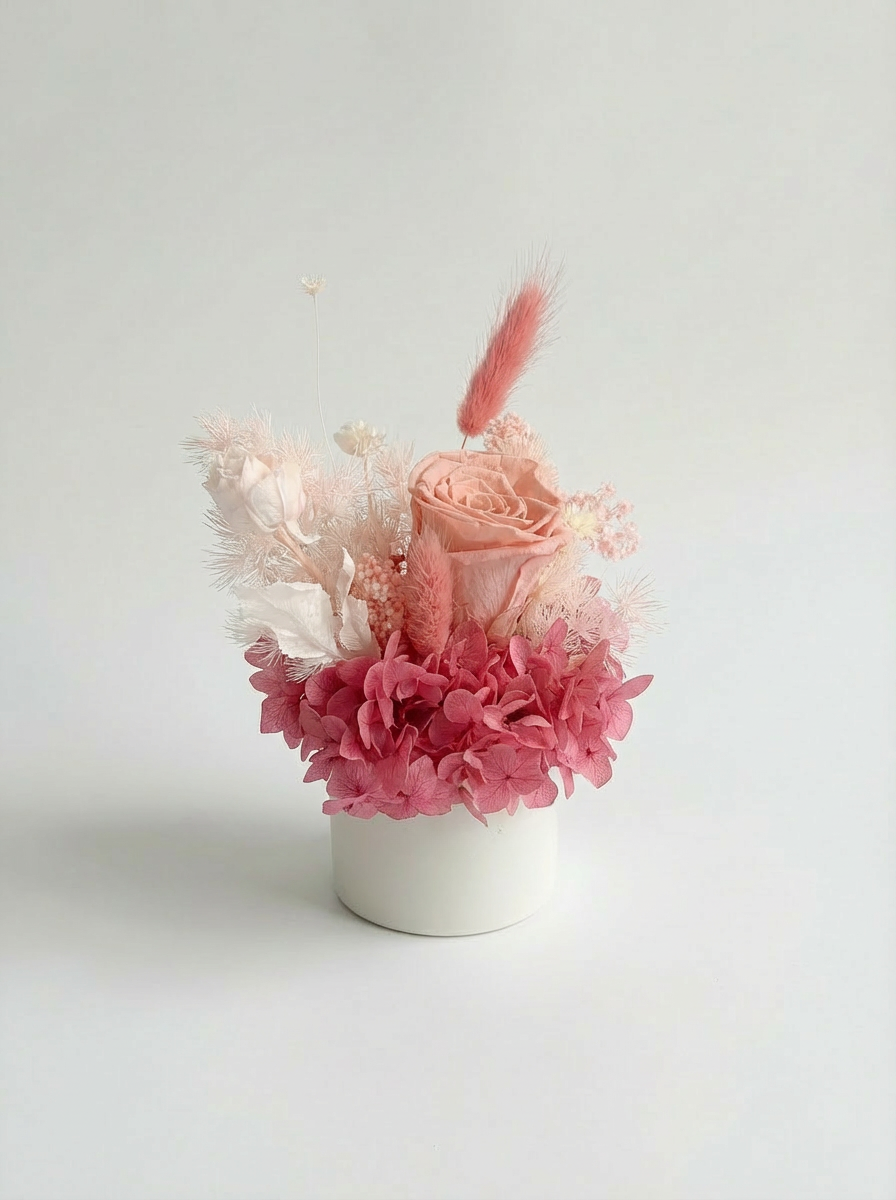 Mila - Everlasting Preserved Flower in Vase