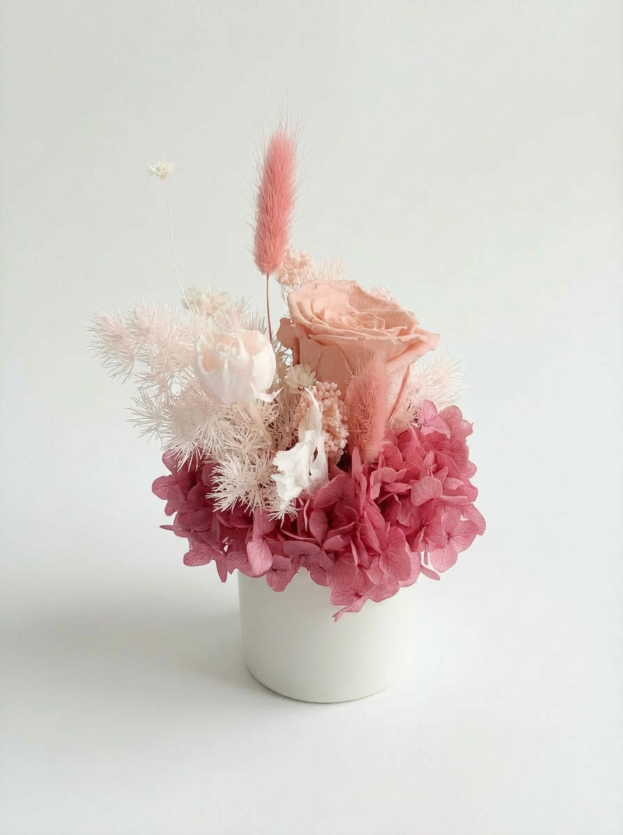 Mila - Everlasting Preserved Flower in Vase