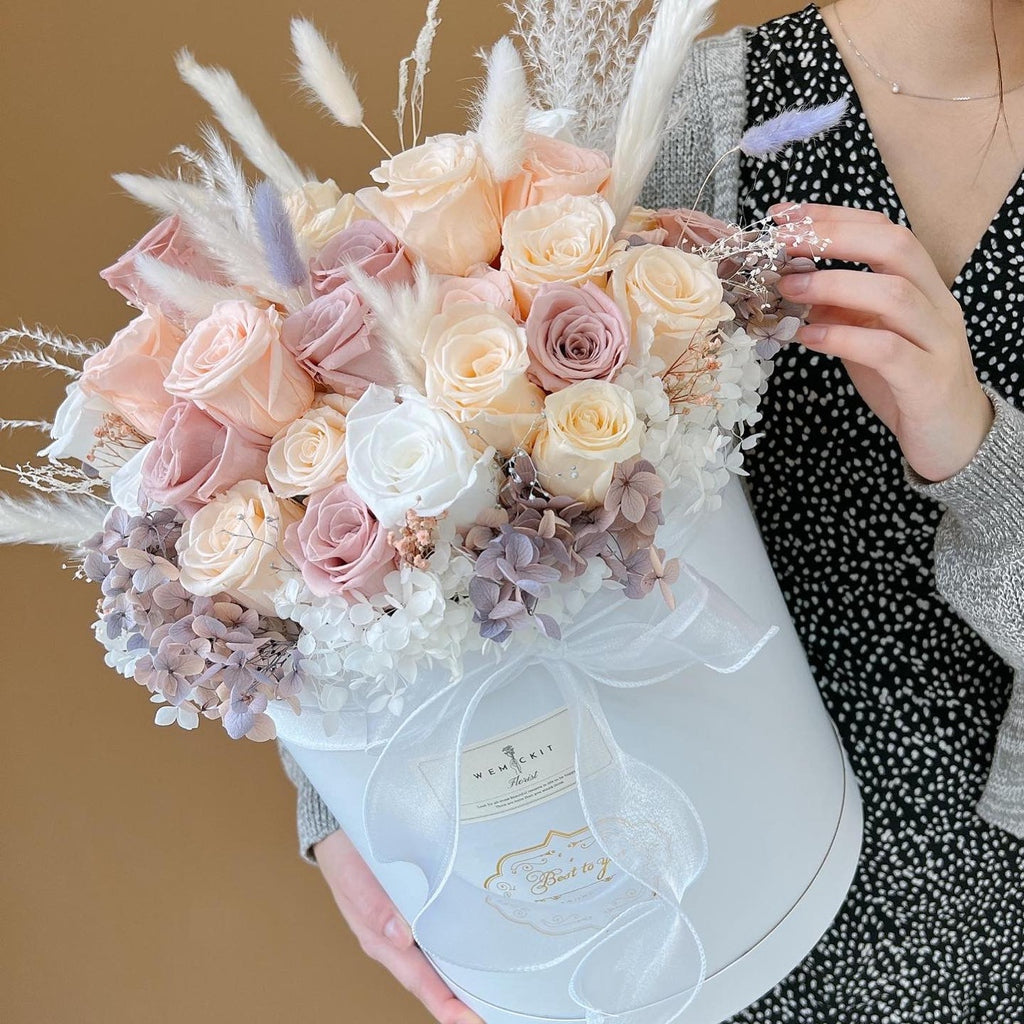 Creamy丨Preserved Flower Box With Balloon